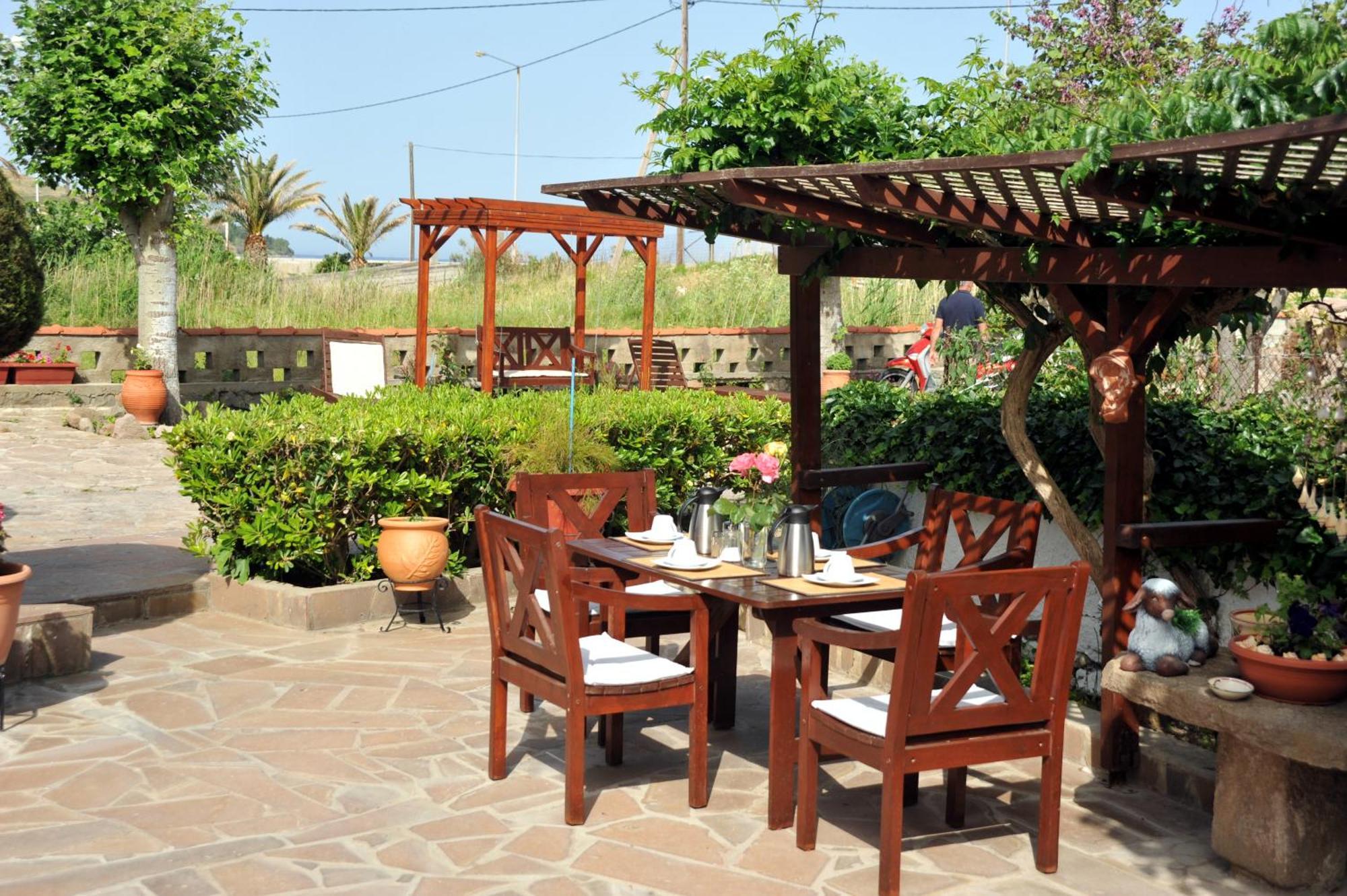 Miramare Hotel Petra  Exterior photo